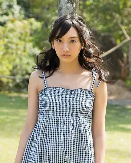 辻本杏照片,光影交织下的青春印记