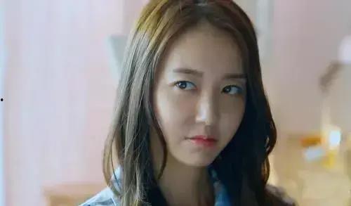 韩国r级女演员漂亮,美貌与演技并存的璀璨星辰