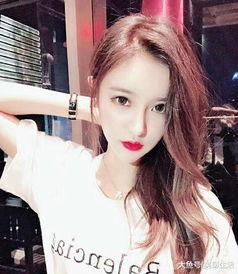 女朋友像网红,我的女朋友，时尚界的璀璨新星