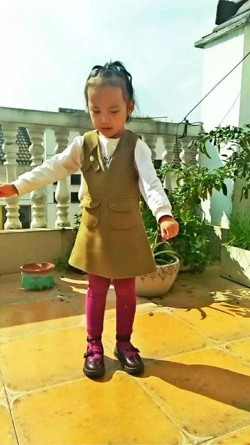 都是儿童的生活照,那些温馨的童年瞬间